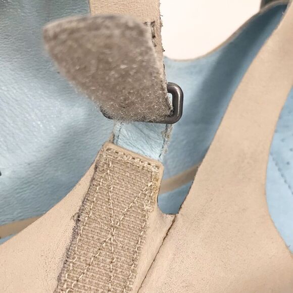 Tsubo Tan Open Toe Heeled Sandals - Picture 10 of 11